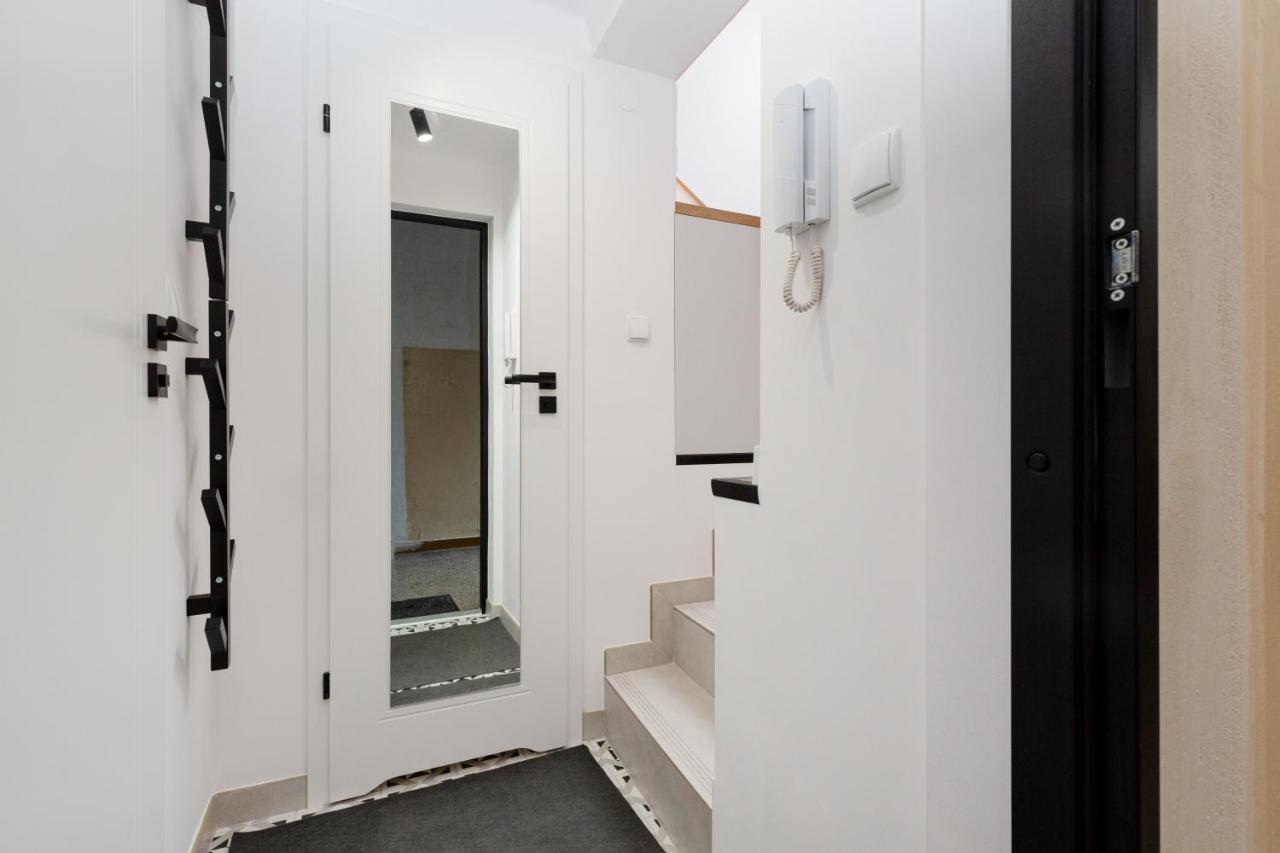 City Center Mezzanine Studio Chmielna By Noclegi Renters Warschau Exterior foto